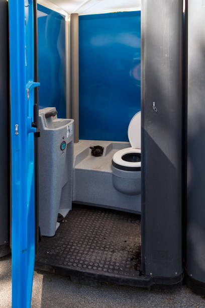 Affordable portable toilet rental in Anamosa, IA